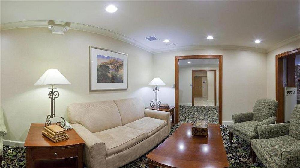 Comfort Inn & Suites Саванна Екстер'єр фото